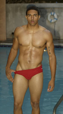 Swimpixx blog for sexy speedos, free pics of speedo men, hot men in speedos and swimwear. Brazilian homens nos sungas abraco sunga