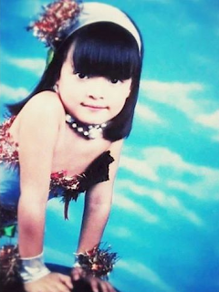 Foto Mawar Eva De Jongh Waktu Kecil