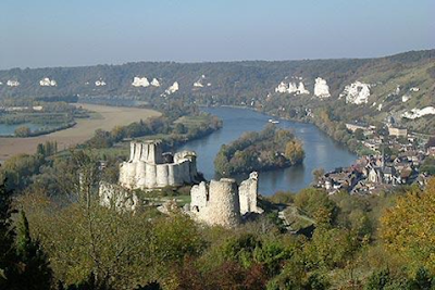 Pont-Saint-Pierre jusqu’à la Révolution - La forteresse des Andelys