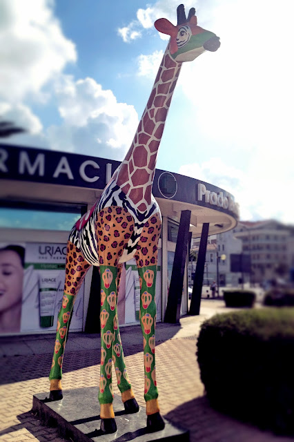 Une Girafe, Marseille, Plage du Prado