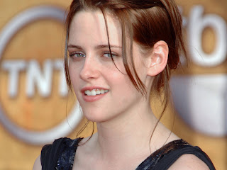 Kristen Stewart Twilight premiere dress and hair