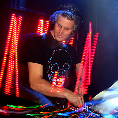 Micha Moore, House Sounds, July 2011