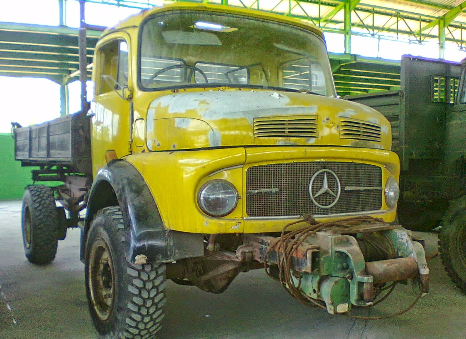 Si Nonong  Truck Mercedes Benz LA 911