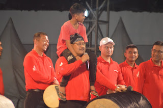 Walikota Pasuruan Dukung Dan Meriahkan Acara Simpedes Bank Jatim Bersama Penyanyi Cilik Kota Pasuruan.