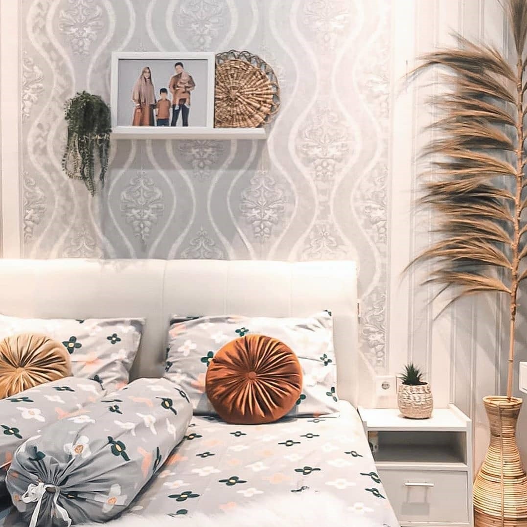 Ide Motif Wallpaper Dinding Kamar Tidur Romantis  Terbaru 