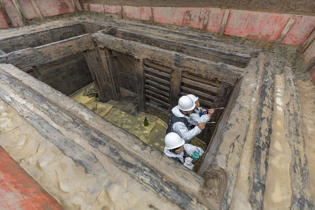 Αρχαιολόγοι άνοιξαν για πρώτη φορά αρχαίο τάφο 2.100 ετών – Αποκαλύφθηκαν εκπληκτικοί κρυμμένοι θησαυροί