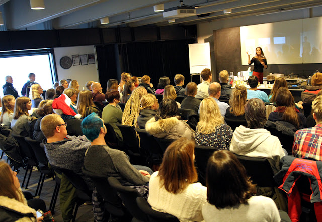 Vegansk Julefestival 2015 Veganmisjonen Kjøttfri Julemat Vegisterkaker Soyaribbe Jane H. Johansen Kokkekurs