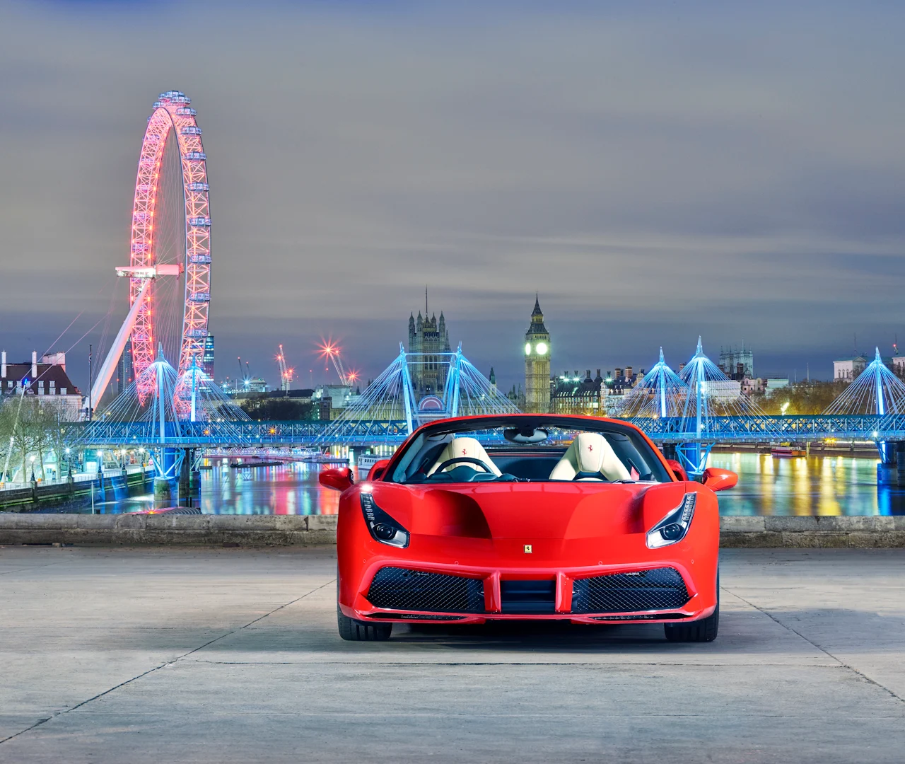 Ferrari 488 Spider ra mắt tại sự kiện VIP ở London