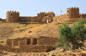 The ruins telling the legend of the haunted Kuldhara village