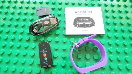 http://www.lightinthebox.com/wristfit-hr-bracelet-fashion-sport-health-colorful-oled-colorful-theme-switching-freely-perfect-function-smart-life_p5171006.html