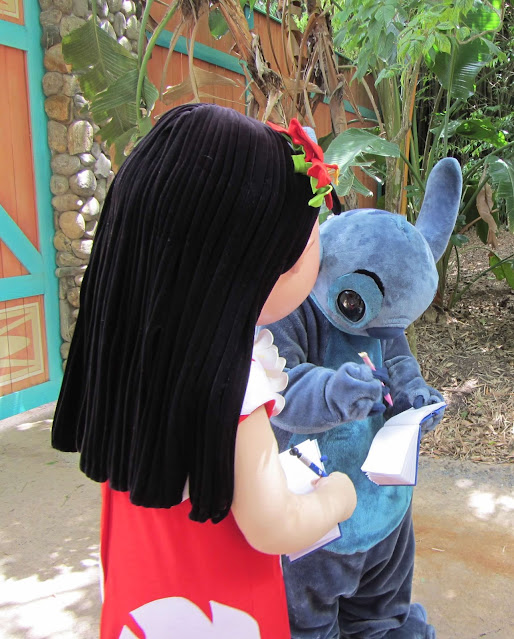 Lilo and Stitch Signing Autographs in Disney's Animal Kingdom