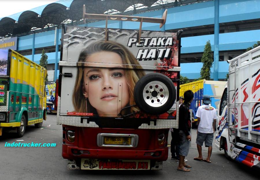 Foto gambar full variasi truk canter keren modifikasi truk 