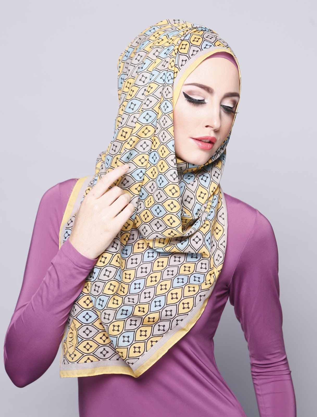 29 Gambar Lengkap Tutorial Hijab Zoya Untuk Wisuda Bisa 29 Gambar Lengkap Tutorial Hijab Zoya Untuk Wisuda Bisa