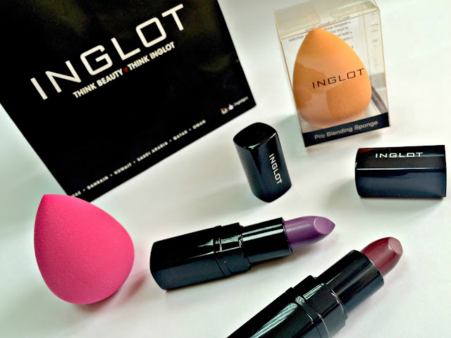 Inglot Goody Bag containing Pro Blending Sponges and Matte Lipsticks in 412 and 422