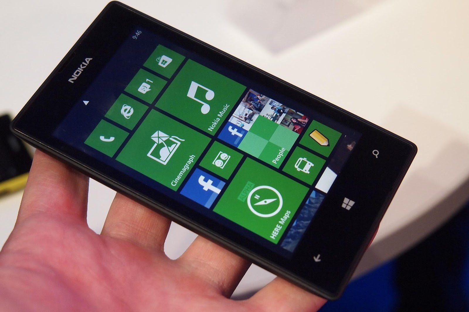 Nokia Lumia 825 with 5.2 inches Screen ~ Tech Chaitu