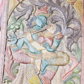 https://www.mogulinterior.com/krishna-carvings.html