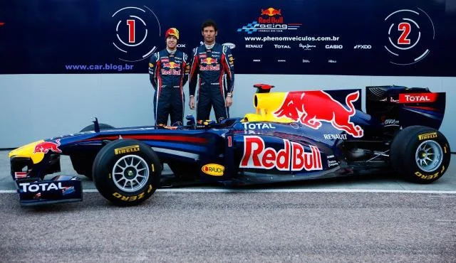 red Bull RB7 - Vettel - campeão
