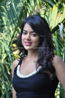 SAMEERA, REDDY, LATEST, HOT, PHOTOS, IN, T-SHIRT