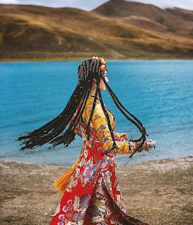 Trang phục đẹp rực rỡ của người Tây Tạng