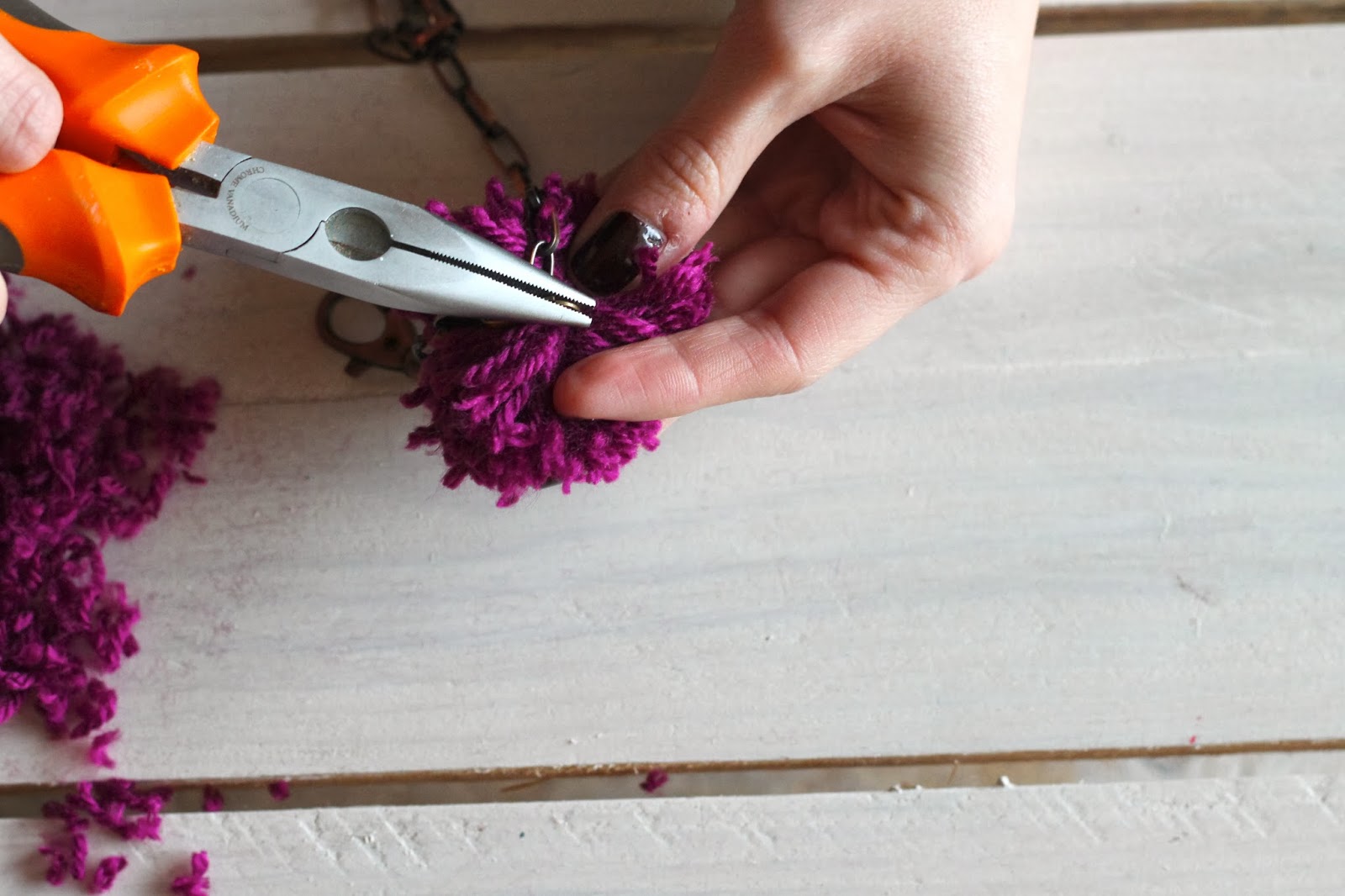 DIY : comment faire un pompom en laine sans carton ? — Slanelle Style
