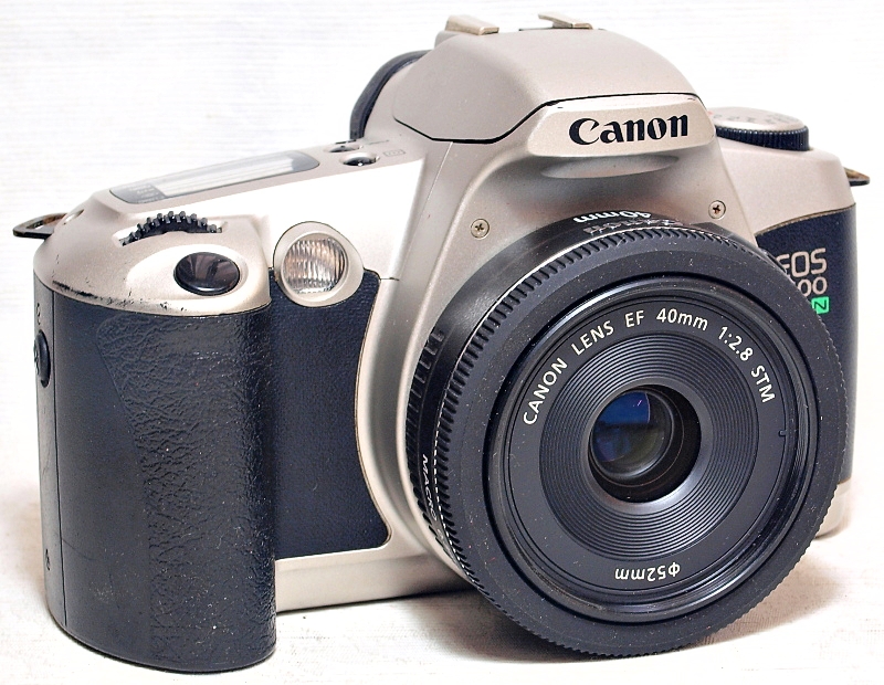 Canon EOS 500N SLR Film Camera Review