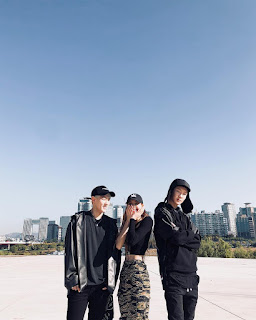  Lisa With iKON’s DK & Winner’s Hoon For YG X Academy