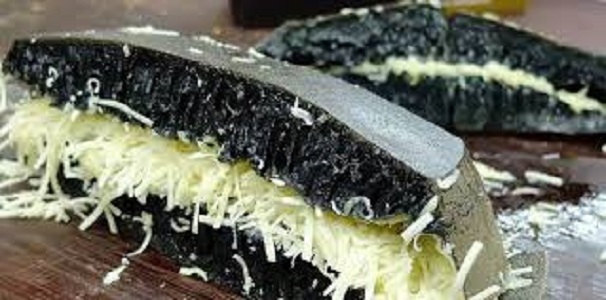 Resep Membuat Martabak Hitam Kenyal Manis