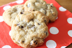 The Little Things Blog:  Chocolate Chip Cookies