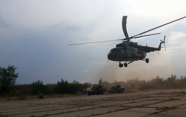 У Львівській області під час зльоту впав вертоліт