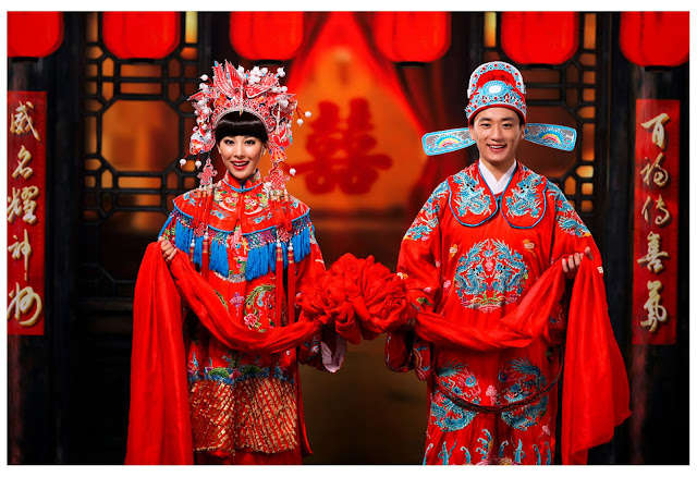 Traditional Chinese Wedding Bride and Groom 