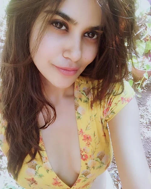 Aaditi Pohankar hot actress she netflix