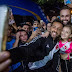 Nenê realiza sonho de jovem torcedora do Vasco e se surpreende com festa em Muriaé: "Incrível"