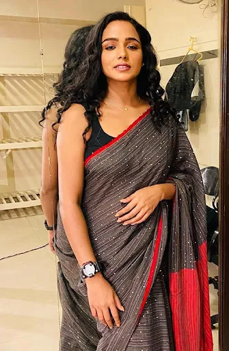 Tuhina Das saree hot photos Bengali actress