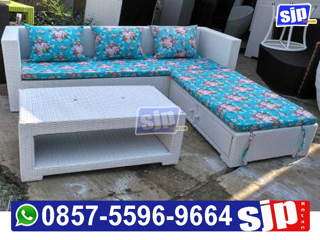 INDUSTRI FURNITURE ROTAN SINTETIS PROVINSI KALIMANTAN SELATAN