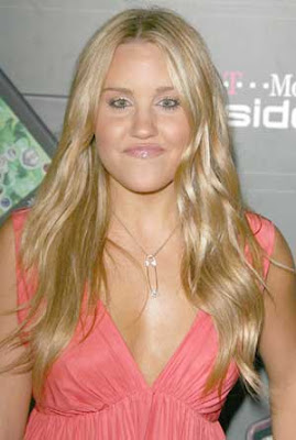 Amanda Bynes T-mobile Sidekick LX Launch Pictures