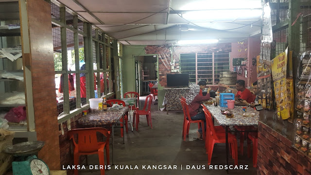 Laksa Deris Telur Goreng dan Lempeng Pisang sedap di Kuala Kangsar