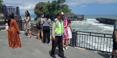 PROGRAM PENGEMBANGAN SDM DTW TANAH LOT