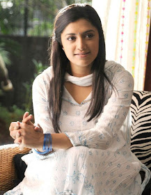 Mamtha Mohandas Cute in White Chudithar Photos
