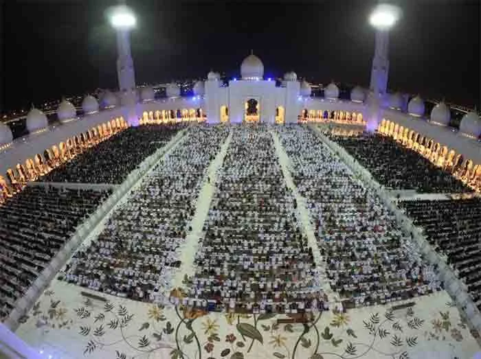 Saudi Arabia, News, Ramadan, Religion, Muslim, Islam, Masjid, COVID-19, Madina, Abu Dhabi, Kerala, Worshippers mark 27th night of Ramadan.