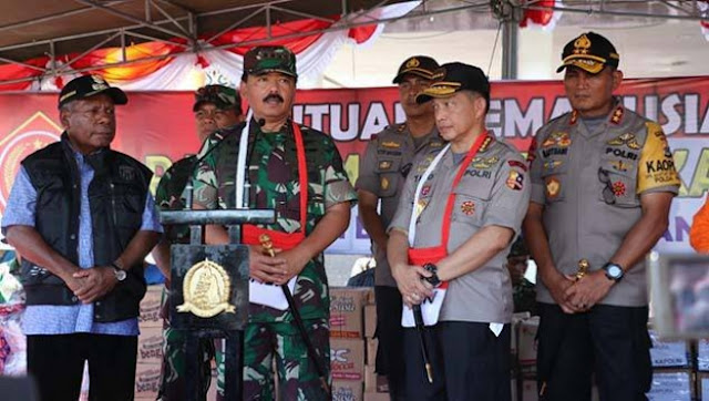 Panglima TNI dan Kapolri Tinjau Langsung Lokasi Bencana Banjir Bandang Sentani