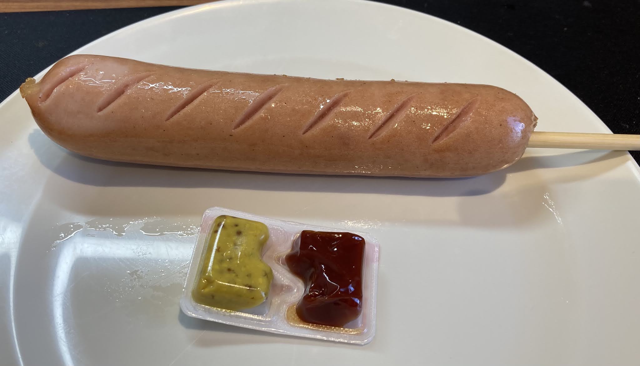 実食 ジャンボフランクドッグ ファミマ レビュー カロリー糖質は キャプテン福田 コンビニ サラリーマン総研 最新コンビニグルメがわかるブログ