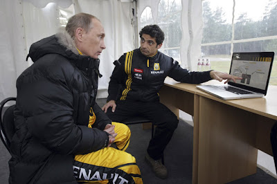 Vladimir Putin Experience the F1 car2