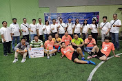 Walikota Manado Serahkan Hadiah Kepada Pemenang Journalist Futsal Competition 2018