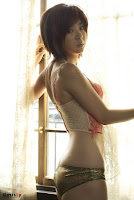 Aki Hoshino ほしのあき cute Japanese idol girl sexy lingerie photo gallery