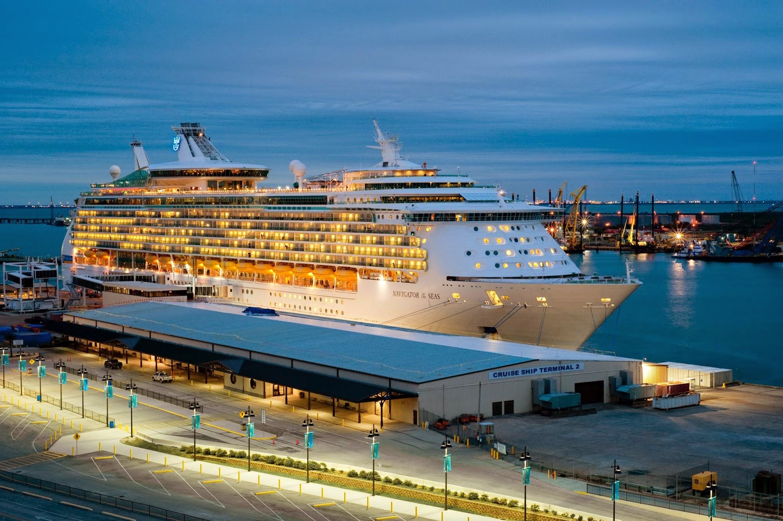 cruise ships arriving in galveston today