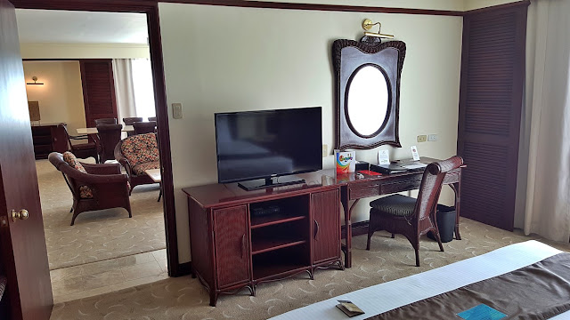suite room at Waterfront Mactan Airport Hotel & Casino