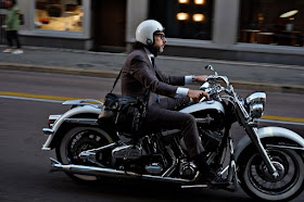 Milanese Cycle Chic - Street Fashion Sydney Milan Edition, photography by Kent Johnson.