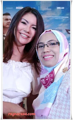 dandan cantik bersama artis