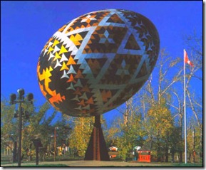 Worlds-Largest-Easter-Egg-Canada-04