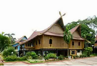 Melayu Selaso Jatuh Kembar - Traditional Houses of Riau